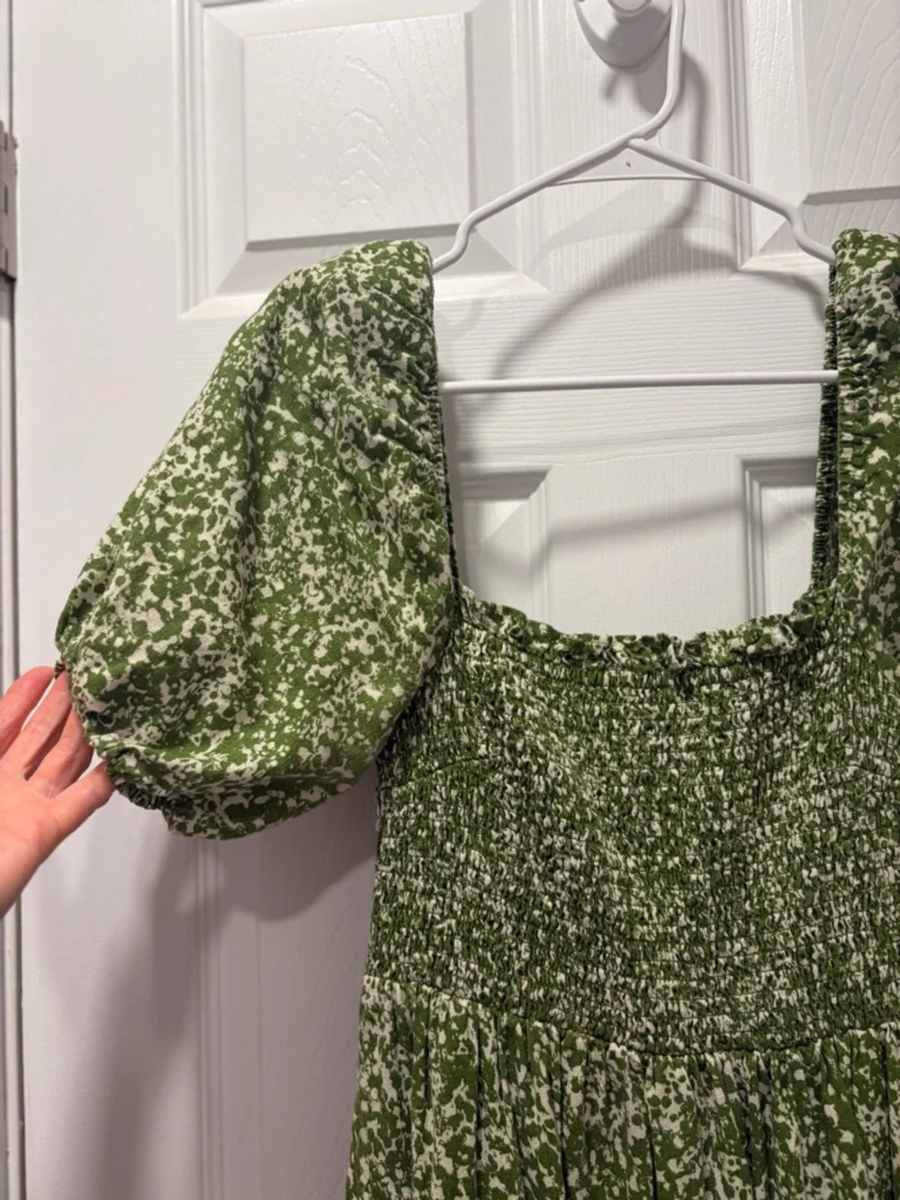 Abercrombie & Fitch Green & Ivory Puff-Sleeve Smocked Maxi Dress - Picture 2 of 8